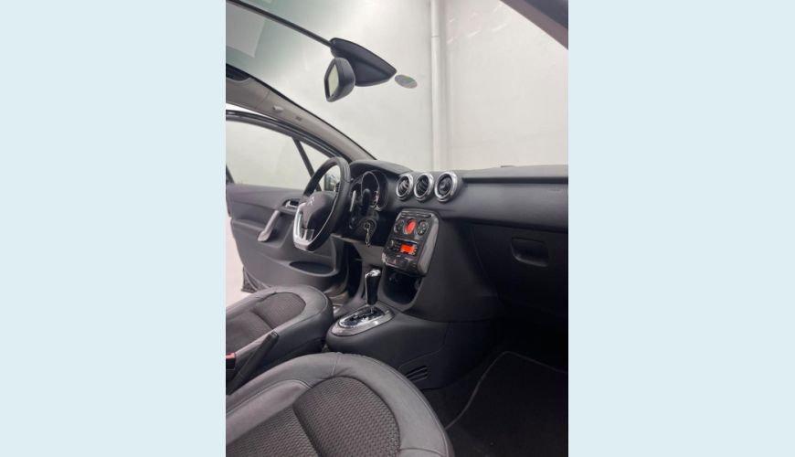 CITROËN C3 120A EXCLUSIV - PRETO - 2014 Foto 8 (Grande)