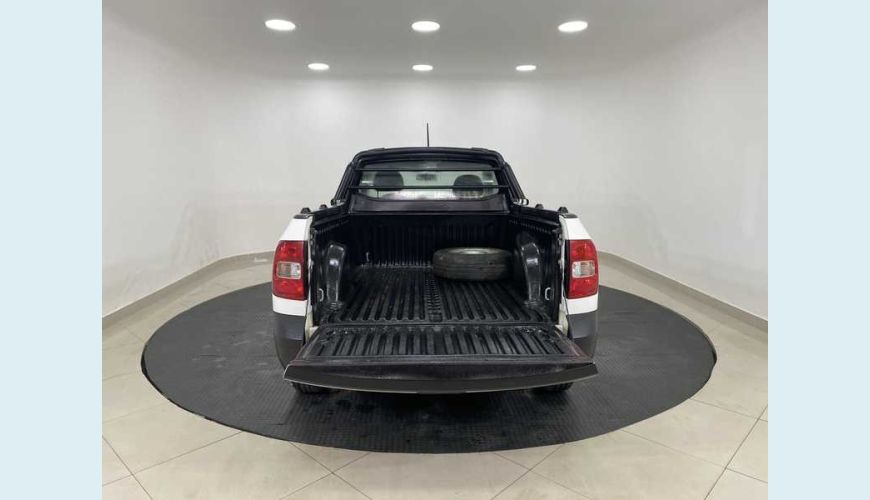 VOLKSWAGEN SAVEIRO 1.6 STARTLINE CS FLEX - BRANCO - 2016 Foto 8 (Grande)