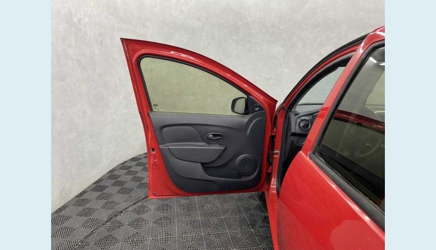 RENAULT LOGAN AUTHENTIQUE 1.0 12V SCE FLEX - VERMELHO - 2018 Foto 8 (Grande)