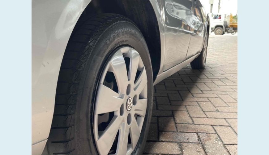 VOLKSWAGEN VOYAGE - PRATA - 2015 Foto 8 (Grande)