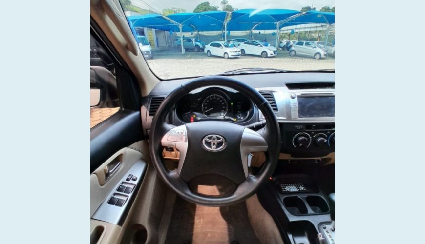 TOYOTA HILUX 2.7 SR 4X2 CD 16V FLEX 4P AUT. - BRANCO - 2015 Foto 8 (Grande)