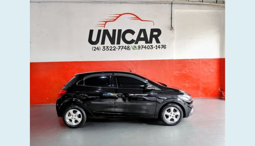 CHEVROLET ONIX - PRETO - 2019 Foto 8 (Grande)