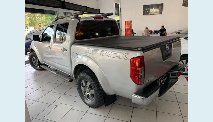 NISSAN FRONTIER SVATK4XA - PRATA - 2013 Foto 8 (Grande)