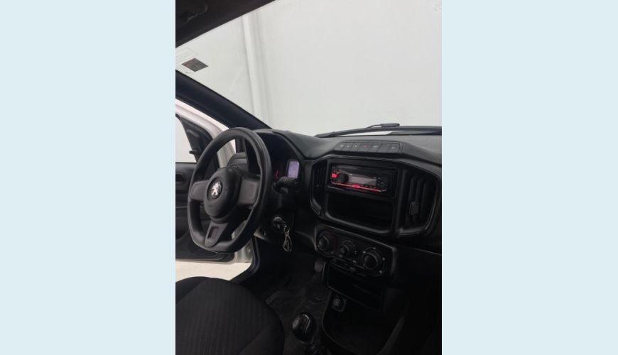 PEUGEOT PARTNER RAPID 1.4 BUSINESS PACK - BRANCO - 2024 Foto 8 (Grande)