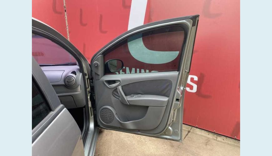 FIAT PALIO ATTRACTIVE 1.0 8V FLEX - CINZA - 2013 Foto 8 (Grande)