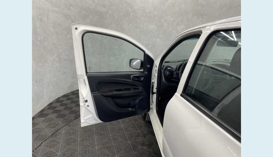 FIAT UNO ATTRACTIVE 1.0 8V FLEX 4P - BRANCO - 2020 Foto 8 (Grande)