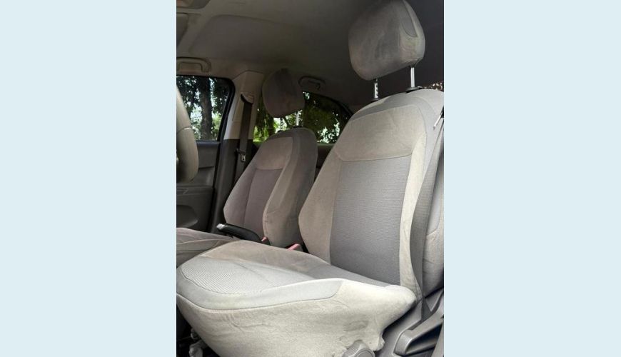 CHEVROLET COBALT 1.4 LTZ - PRATA - 2013 Foto 8 (Grande)
