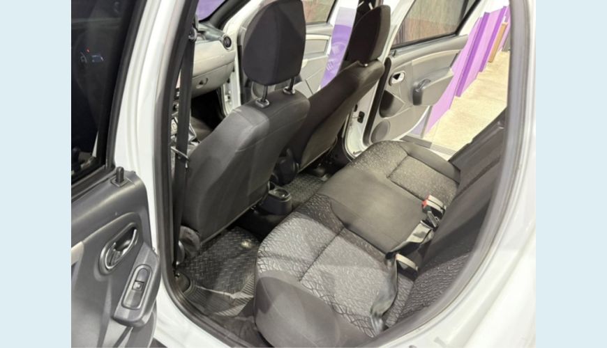 RENAULT DUSTER - BRANCO - 2018 Foto 8 (Grande)