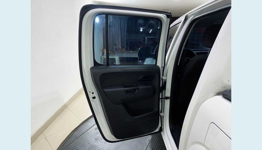 VOLKSWAGEN AMAROK 2.0 S 4X4 TDI CD - BRANCO - 2018 Foto 8 (Grande)