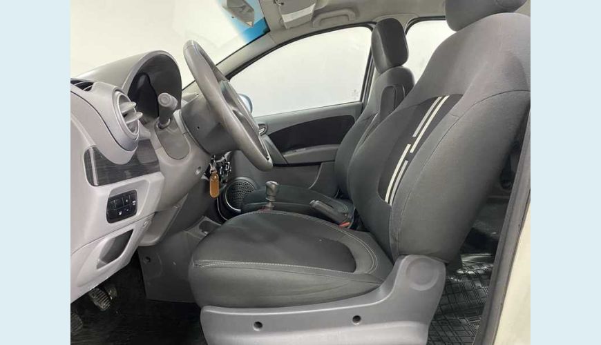 FIAT PALIO ATTRACTIVE 1.0 EVO (FLEX) - BRANCO - 2016 Foto 8 (Grande)