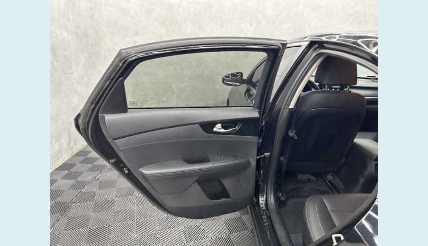 KIA CERATO 2.0 16V SX AUT. FLEX - PRETO - 2022 Foto 8 (Grande)