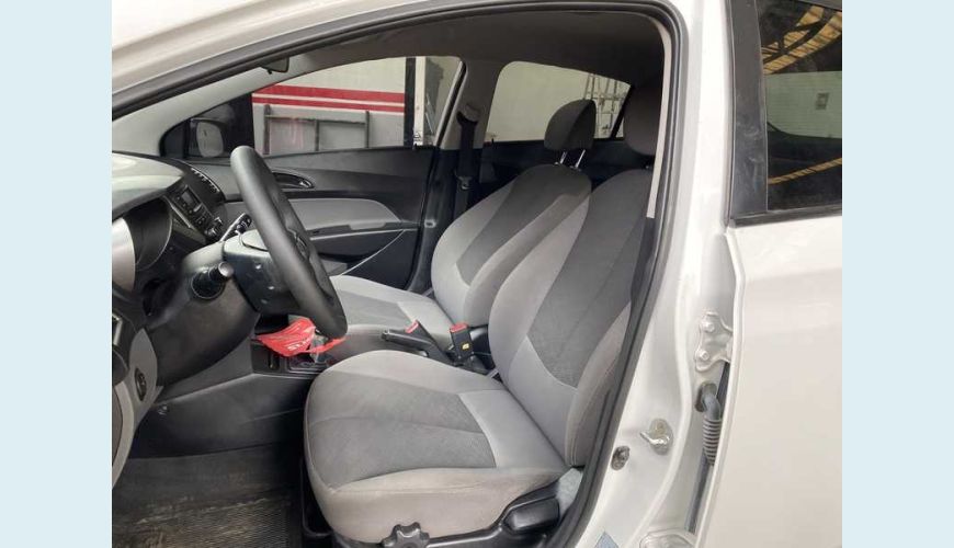 HYUNDAI HB 20S 1.0 COMFORT PLUS FLEX - BRANCO - 2018 Foto 8 (Grande)