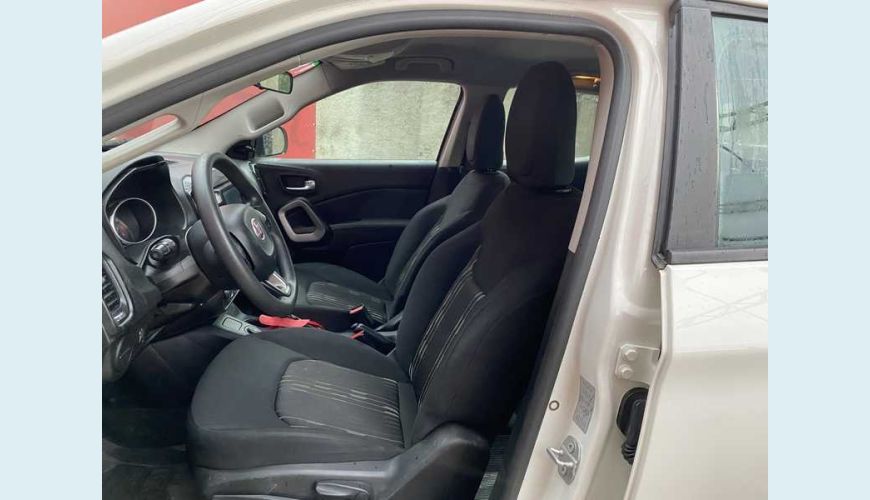 FIAT TORO ENDURANCE 1.8 AT6 FLEX AUT. - BRANCO - 2021 Foto 8 (Grande)