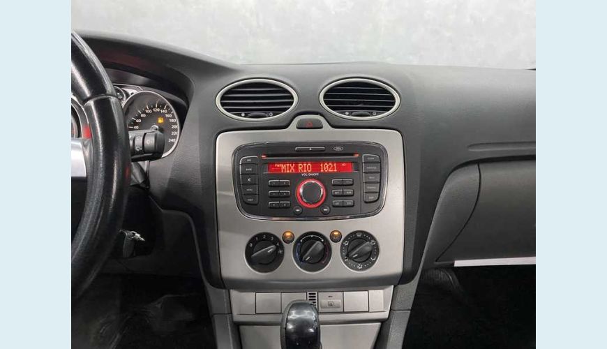 FORD FOCUS HATCH GLX 2.0 16V (FLEX) (AUT) - CINZA - 2011 Foto 8 (Grande)