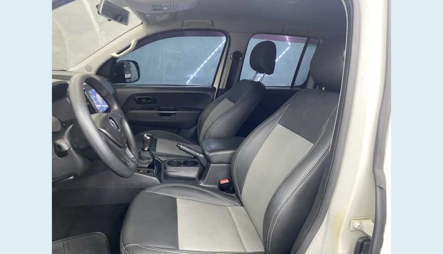 VOLKSWAGEN AMAROK 2.0 S 4X4 TDI CD - BRANCO - 2017 Foto 8 (Grande)