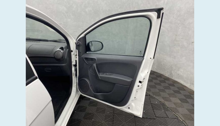 FIAT GRAND SIENA 1.0 FLEX - BRANCO - 2021 Foto 8 (Grande)