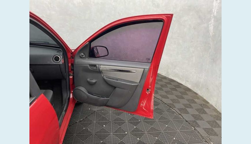 CHEVROLET CELTA LT 1.0 (FLEX) - VERMELHO - 2014 Foto 8 (Grande)