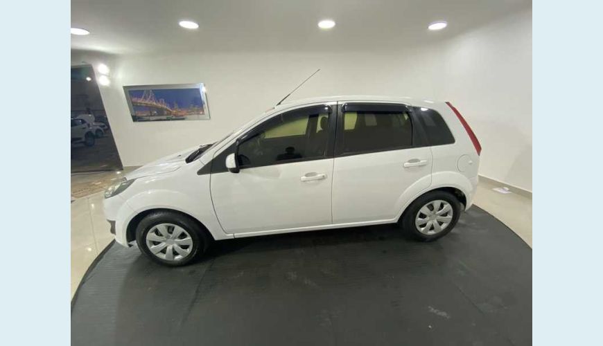 FORD FIESTA HATCH S PLUS 1.0 ROCAM (FLEX) - BRANCO - 2014 Foto 8 (Grande)