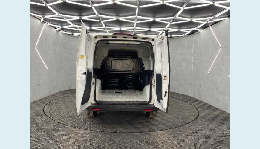 FIAT FIORINO 1.4 WORKING (FLEX) - BRANCO - 2021 Foto 8 (Grande)