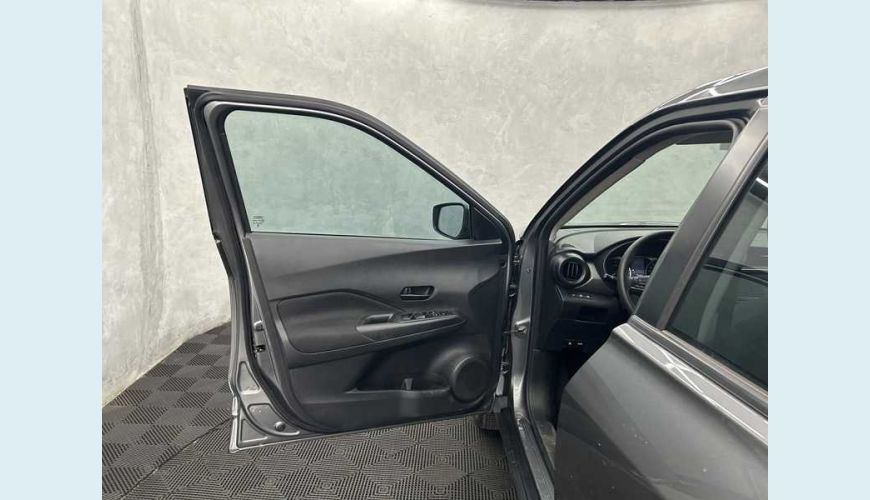 NISSAN KICKS ACTIVE 1.6 (FLEX) - CINZA - 2024 Foto 8 (Grande)