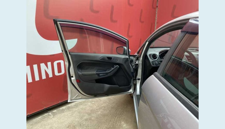 FORD NEW FIESTA HATCH NEW FIESTA S 1.5 16V - PRATA - 2014 Foto 8 (Grande)