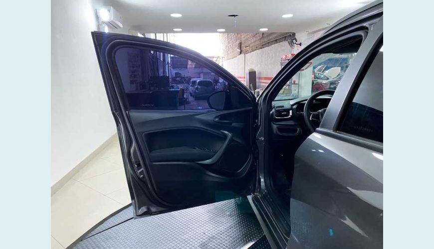 FIAT ARGO 1.3 TREKKING (FLEX) - CINZA - 2020 Foto 8 (Grande)