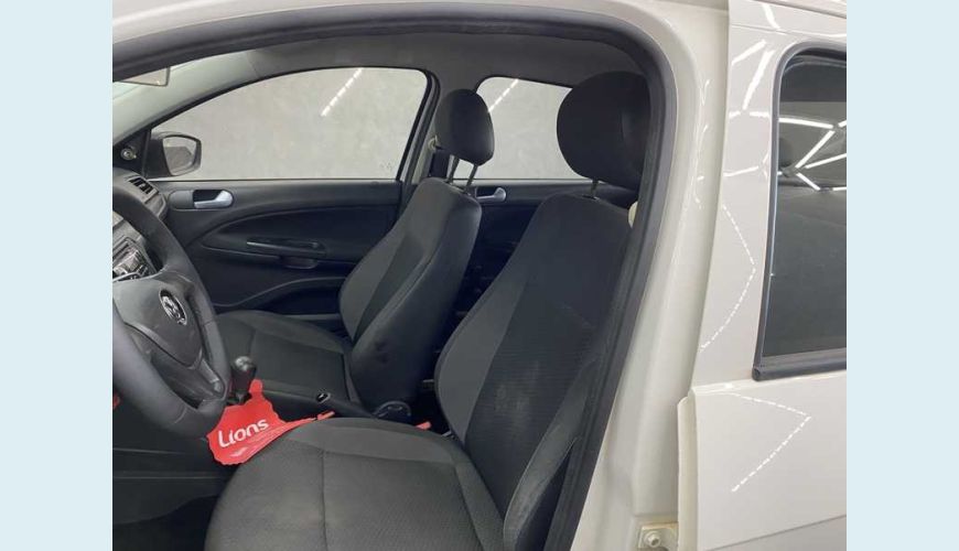 VOLKSWAGEN VOYAGE 1.6 TRENDLINE (FLEX) - BRANCO - 2018 Foto 8 (Grande)