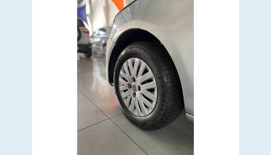 VOLKSWAGEN GOL - PRATA - 2015 Foto 8 (Grande)
