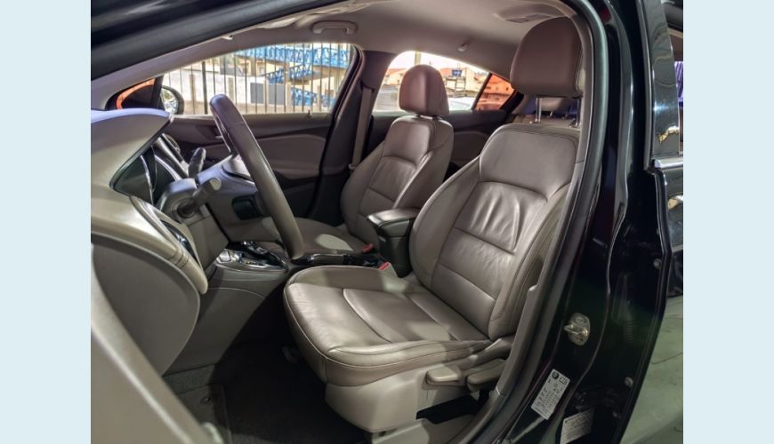 CHEVROLET CRUZE - PRETO - 2018 Foto 8 (Grande)