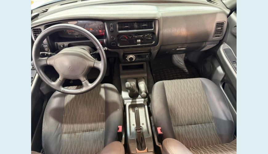 MITSUBISHI L-200 SPORT 4X4 GLS 2.5 - PRATA - 2006 Foto 8 (Grande)