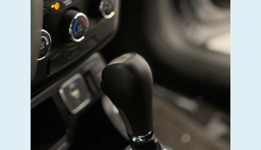 JEEP RENEGADE SPORT AT - PRATA - 2021 Foto 8 (Grande)