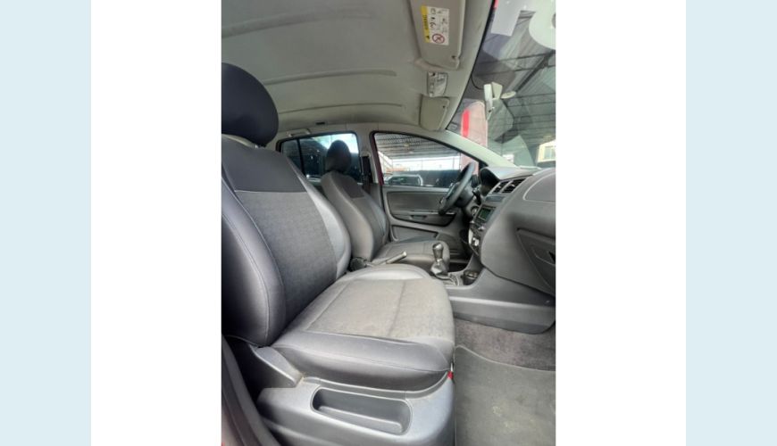 VOLKSWAGEN FOX - VERMELHO - 2015 Foto 8 (Grande)
