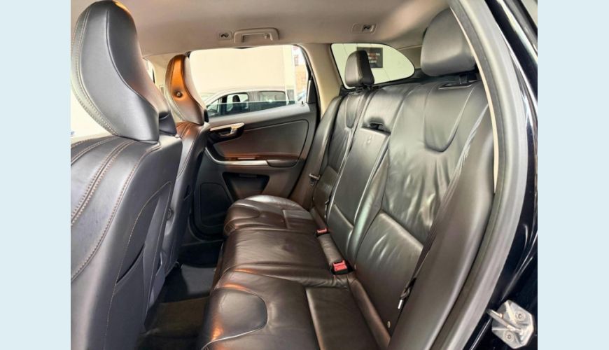 VOLVO XC 60 2.0 T5 DYNA - PRETO - 2014 Foto 8 (Grande)