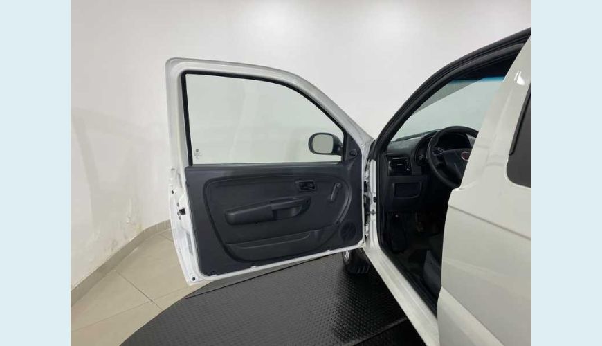 FIAT STRADA HARD WORKING 1.4 (FLEX) (CABINE SIMPLES) - BRANCO - 2019 Foto 8 (Grande)