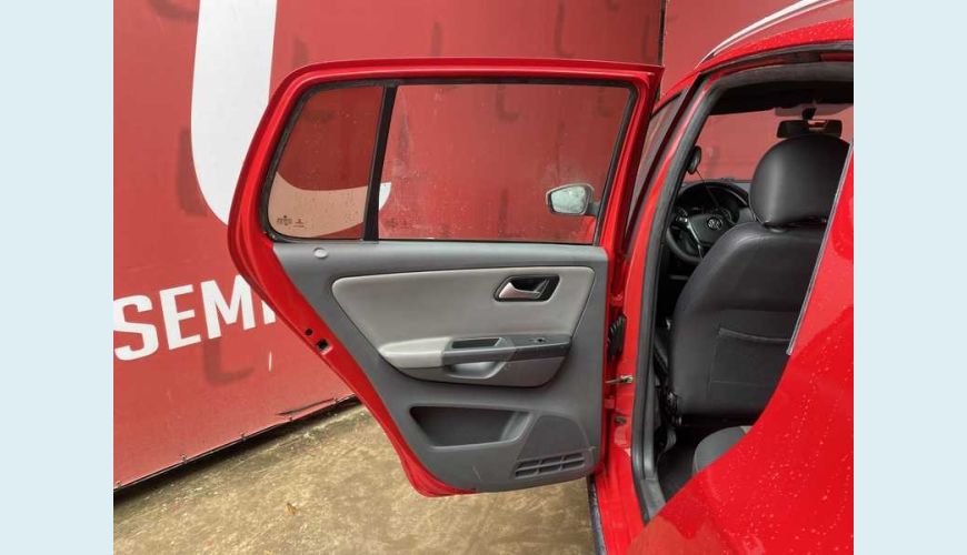 VOLKSWAGEN CROSSFOX 1.6 16V MSI (FLEX) - VERMELHO - 2015 Foto 8 (Grande)