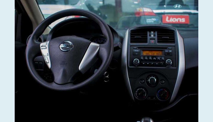 NISSAN VERSA 1.6 16V SV FLEXSTART CVT (FLEX) - MARROM - 2018 Foto 8 (Grande)