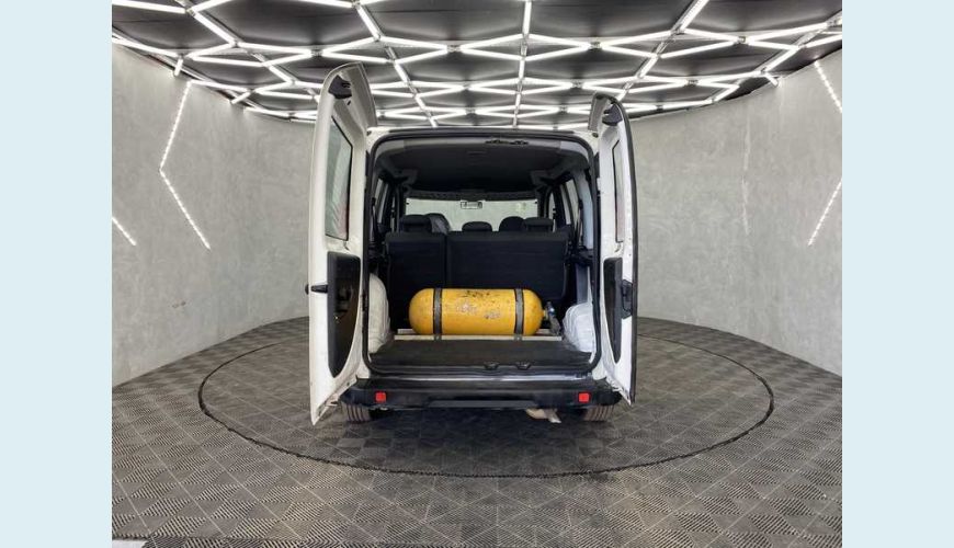 FIAT DOBLO ESSENCE 1.8 16V (FLEX) - BRANCO - 2020 Foto 8 (Grande)