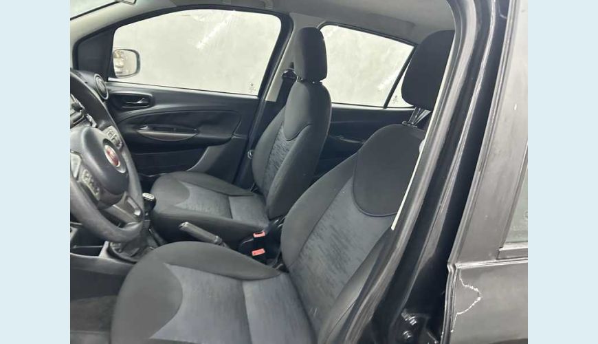 FIAT UNO ATTRACTIVE 1.0 (FLEX) 4P - PRETO - 2016 Foto 8 (Grande)