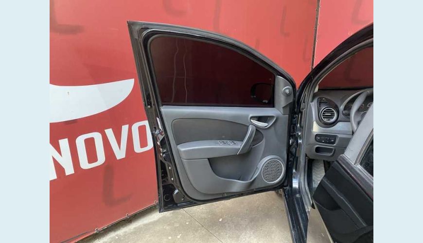 FIAT GRAND SIENA EVO ATTRACTIVE 1.4 8V (FLEX) - PRETO - 2013 Foto 8 (Grande)