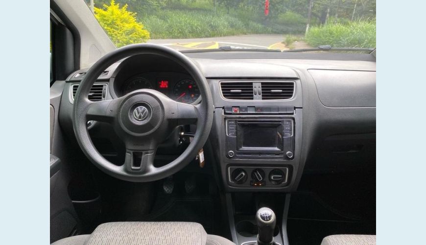 VOLKSWAGEN FOX 1.0 8V (G2) 4P - BRANCO - 2014 Foto 8 (Grande)