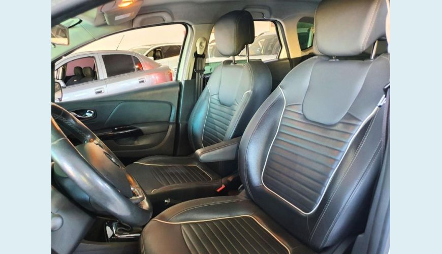 RENAULT CAPTUR INTENSE 2.0 FLEX MANUAL 4P - BRANCO - 2018 Foto 8 (Grande)