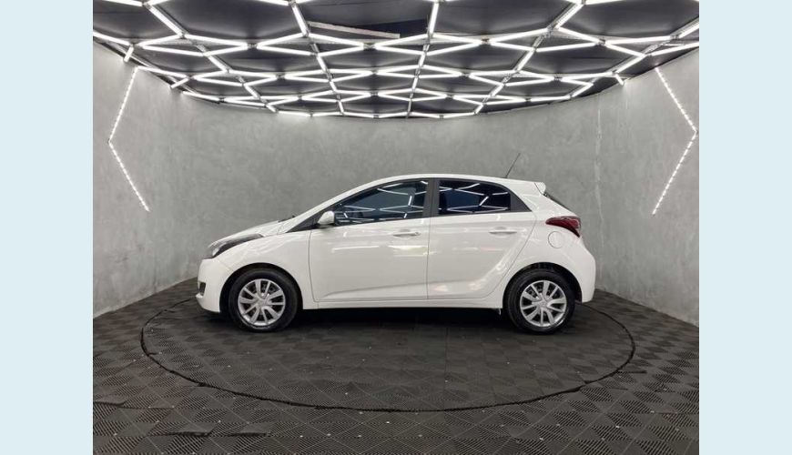 HYUNDAI HB 20 COMFORT PLUS 1.6 FLEX MANUAL 4P - BRANCO - 2019 Foto 8 (Grande)