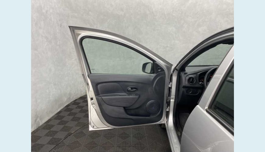 RENAULT LOGAN LIFE 1.0 12V FLEX MANUAL 4P - PRATA - 2022 Foto 8 (Grande)
