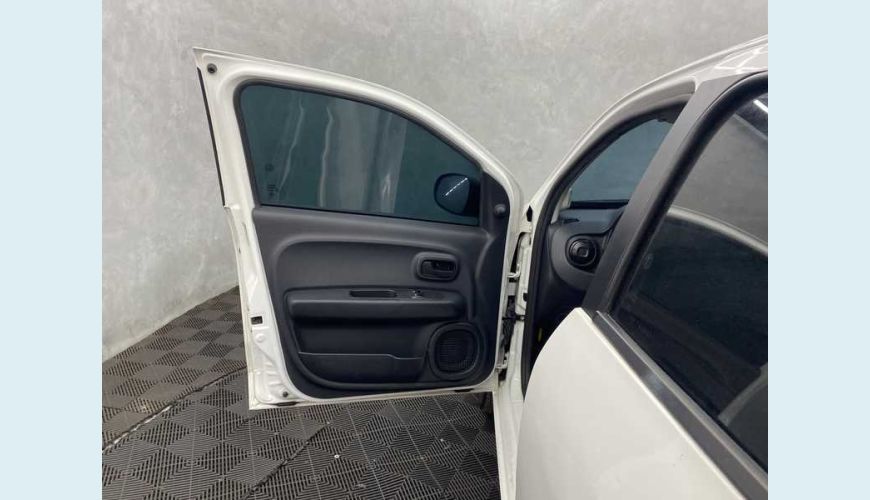 FIAT MOBI LIKE 1.0 FLEX MANUAL 4P - BRANCO - 2022 Foto 8 (Grande)