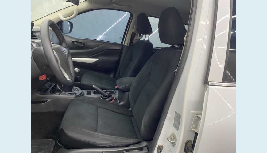 NISSAN FRONTIER 2.3 TD DIESEL MANUAL 4P - BRANCO - 2021 Foto 8 (Grande)