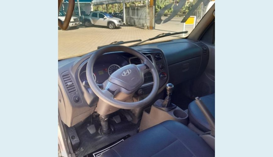 HYUNDAI HR 2.5 TCI HD DIESEL MANUAL 2P - BRANCO - 2016 Foto 8 (Grande)