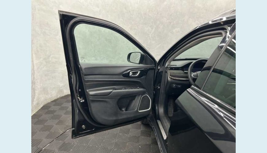 JEEP COMMANDER LIMITED 1.3 T270 FLEX AUT. 4P - PRETO - 2023 Foto 8 (Grande)