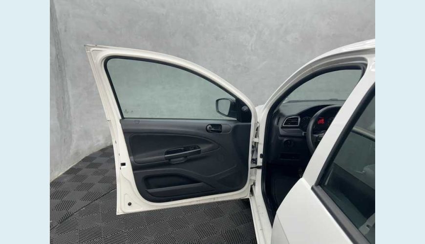 VOLKSWAGEN VOYAGE 1.0 MPI FLEX MANUAL 4P - BRANCO - 2023 Foto 8 (Grande)