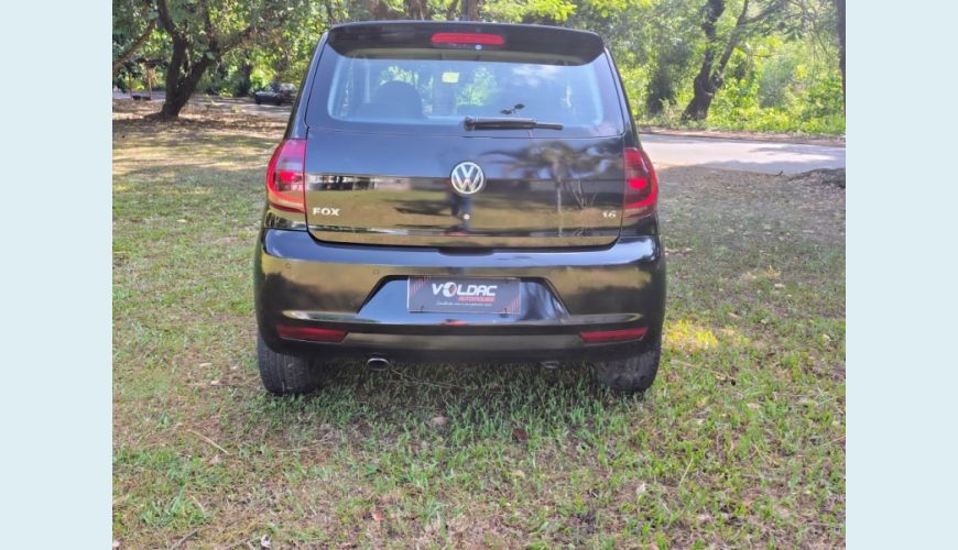 VOLKSWAGEN FOX FLEX MANUAL 4P - PRETO - 2010 Foto 8 (Grande)