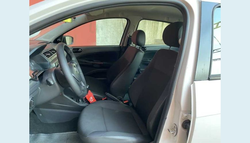 VOLKSWAGEN VOYAGE 1.6 MSI 8V FLEX MANUAL 4P - BRANCO - 2020 Foto 8 (Grande)